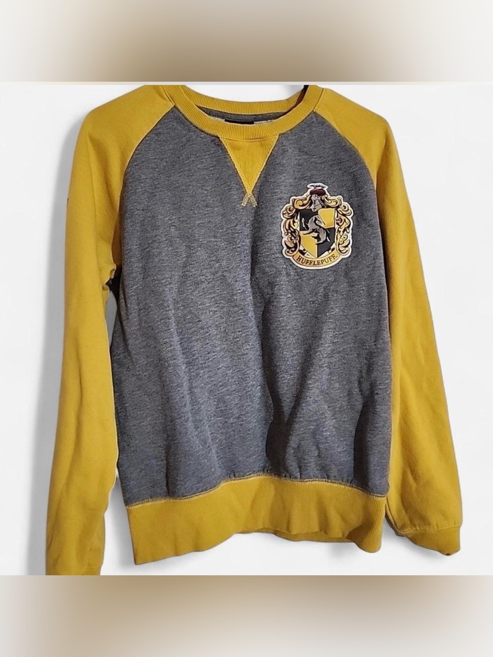 Hufflepuff yellow gray crew neck pullover sweatshirt sweater size S